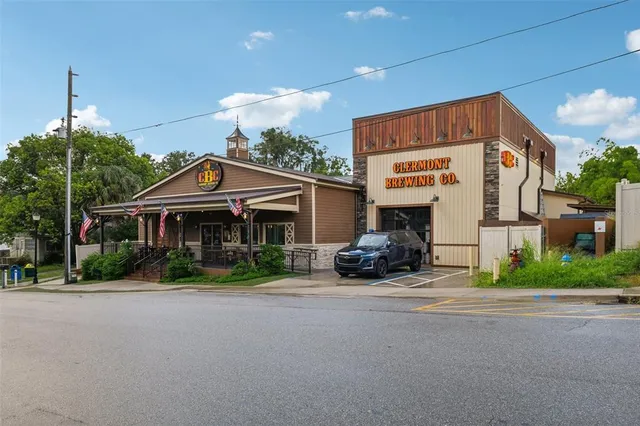 $700,000 | 313 Blue Cypress Drive, Groveland, FL 34736