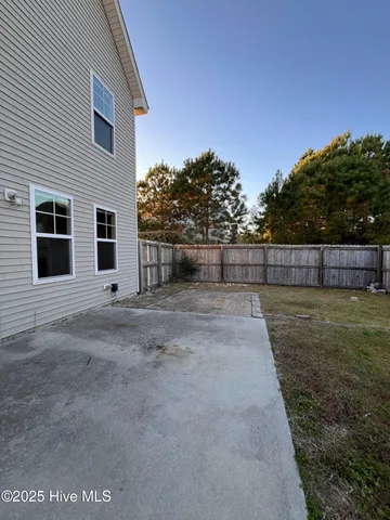 $1,750 | 104 Stone Gate, Jacksonville, NC 28546