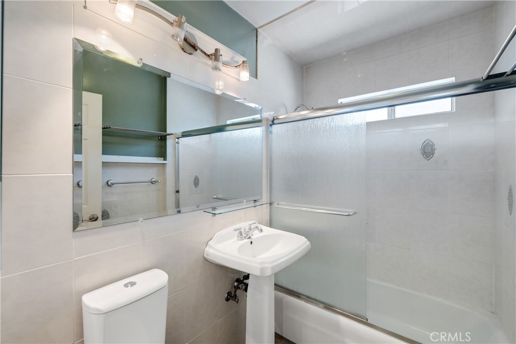 3135 Heather Road Long Beach, CA 90808 - Photo 21 of 34