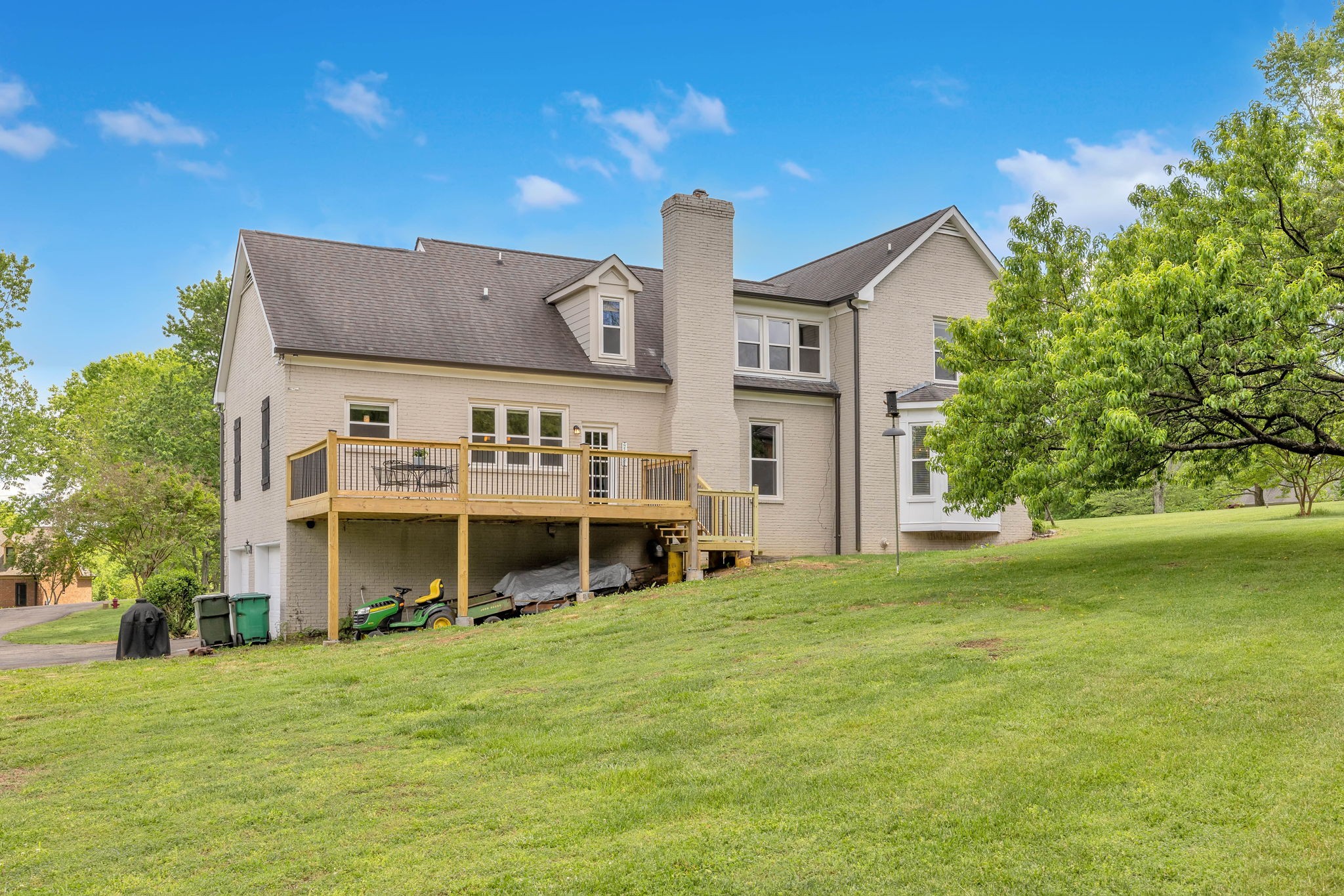 2226 Oakleaf Drive Franklin, TN 37064 - Photo 59 of 70 a view of a house with a yard and sitting area
