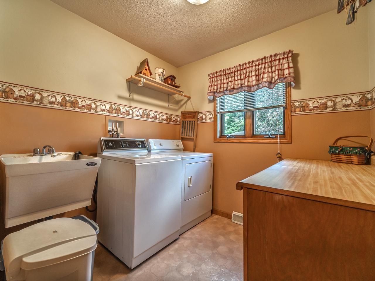 4470 East Balsam Lane Rhinelander, WI 54501 - Photo 10 of 34 Gallery Image 10