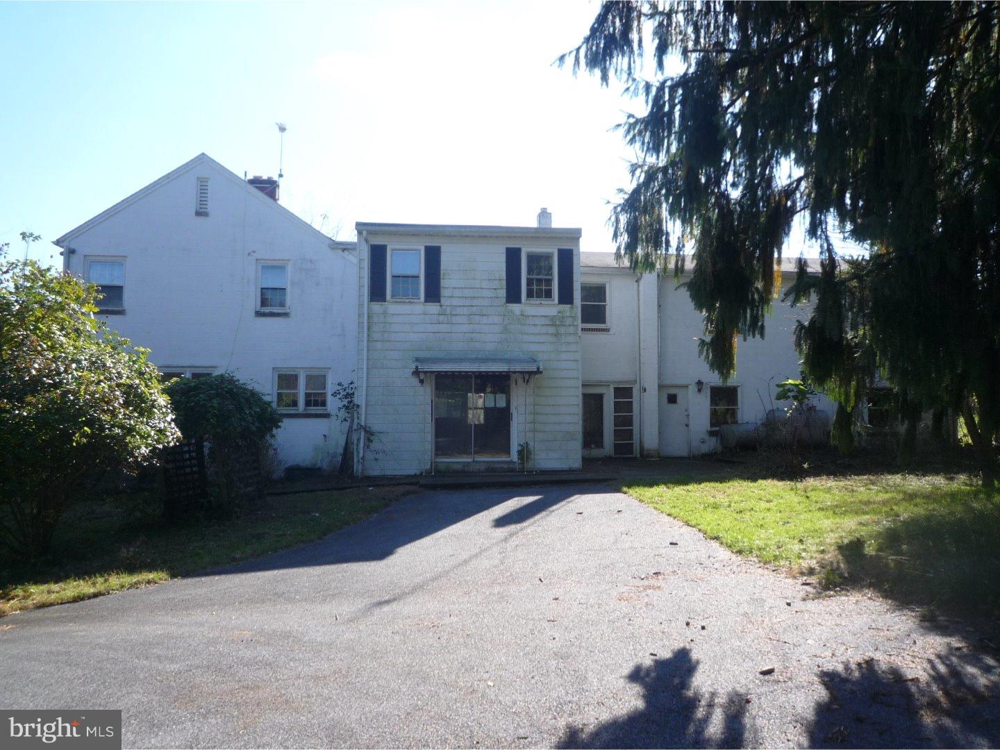 413 Hunters Road Mohnton, PA 19540 - Photo 2 of 17