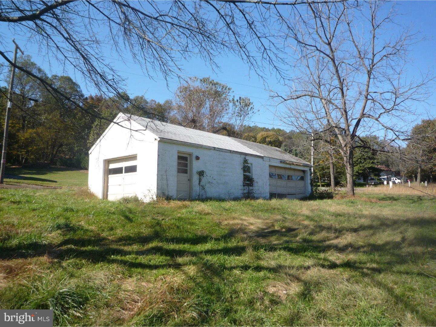 413 Hunters Road Mohnton, PA 19540 - Photo 4 of 17