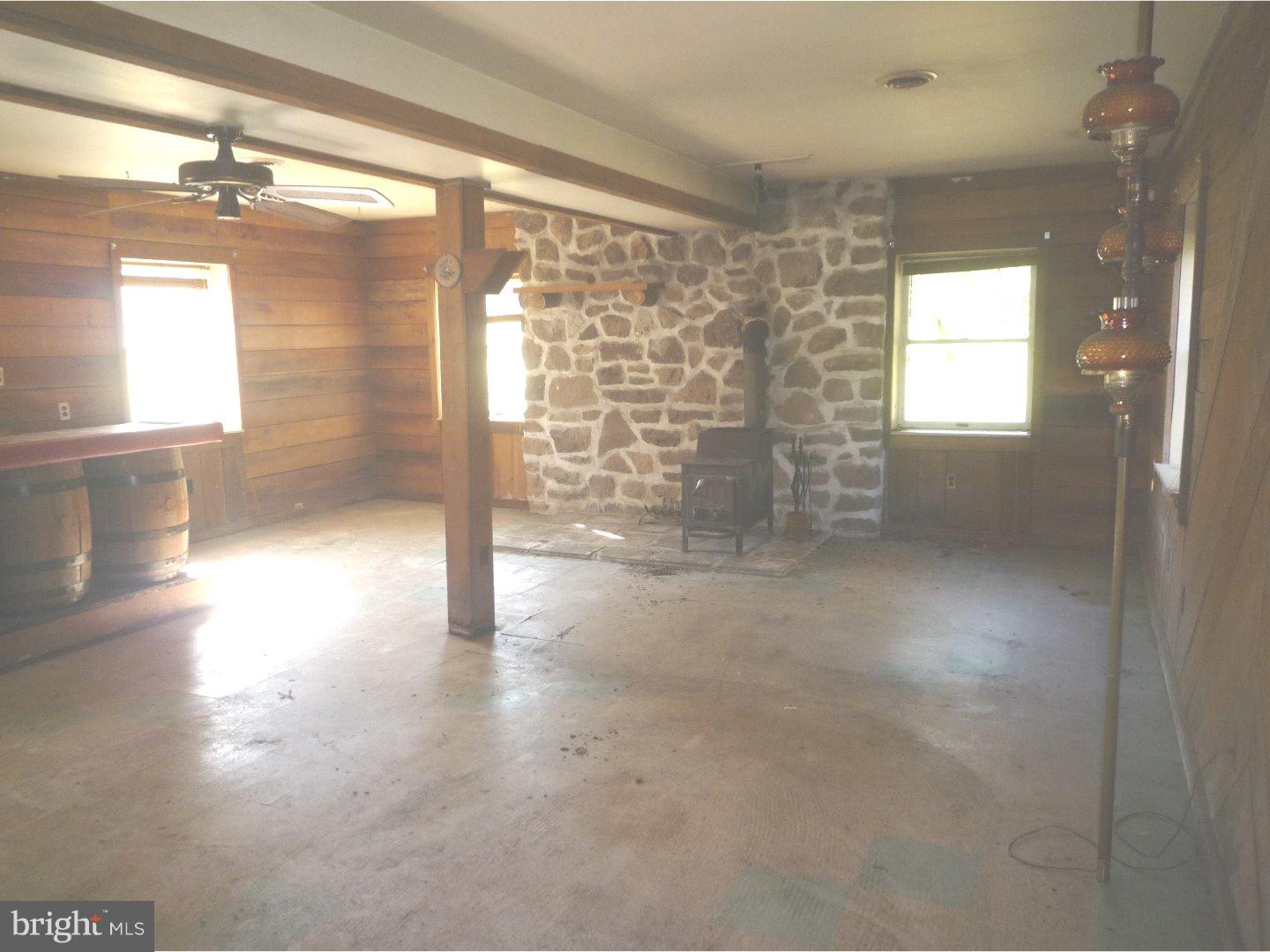 413 Hunters Road Mohnton, PA 19540 - Photo 5 of 17