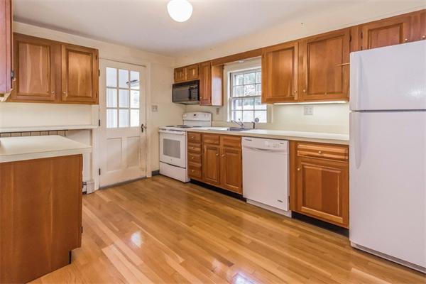 64 Howe Street Milton, MA 02186 - Photo 8 of 25 Gallery Image 8