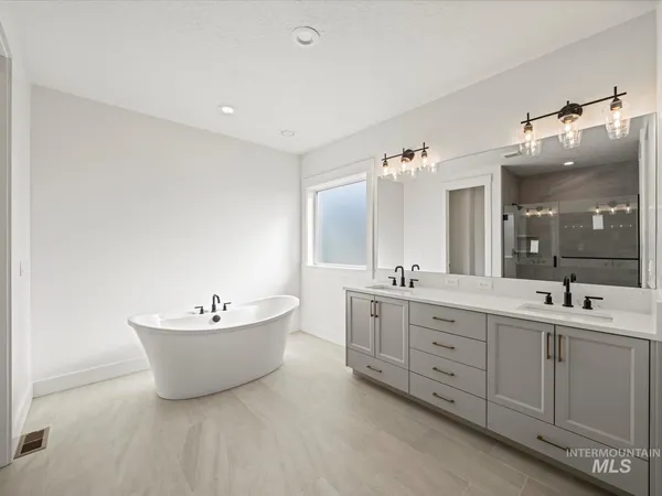 $899,900 | 7162 East Osprey Ests Drive, Nampa, ID 83686