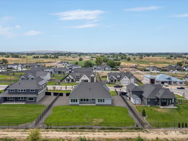 $899,900 | 7162 East Osprey Ests Drive, Nampa, ID 83686