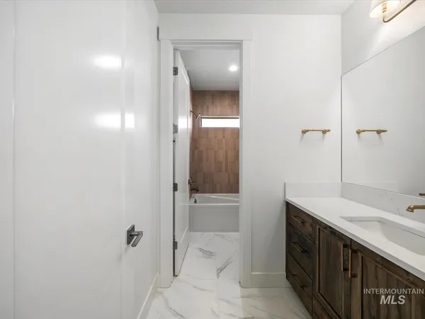 $899,900 | 7162 East Osprey Ests Drive, Nampa, ID 83686