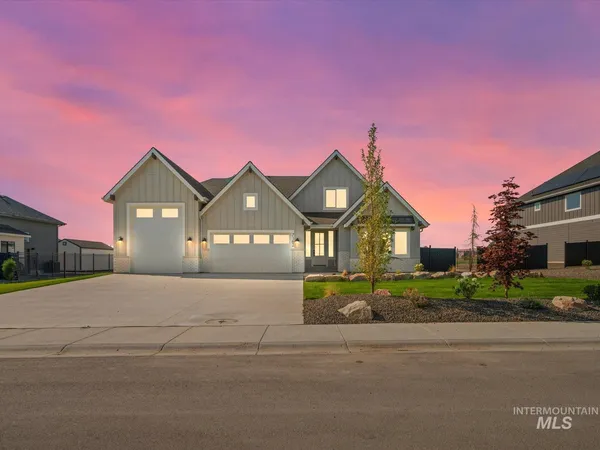 $899,900 | 7162 East Osprey Ests Drive, Nampa, ID 83686