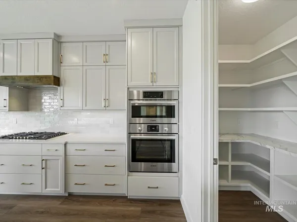 $899,900 | 7162 East Osprey Ests Drive, Nampa, ID 83686