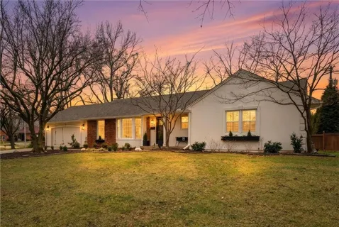 $615,000 | 9428 Wenonga Road, Leawood, KS 66206