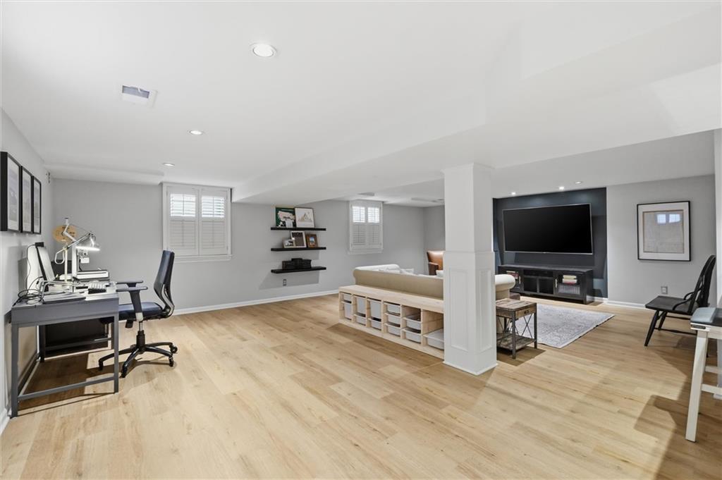 9428 Wenonga Road Leawood, KS 66206 - Photo 25 of 44