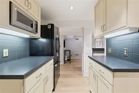 $615,000 | 9428 Wenonga Road, Leawood, KS 66206