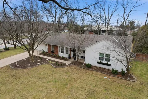 $615,000 | 9428 Wenonga Road, Leawood, KS 66206