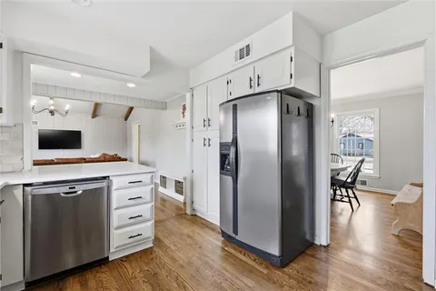 $615,000 | 9428 Wenonga Road, Leawood, KS 66206