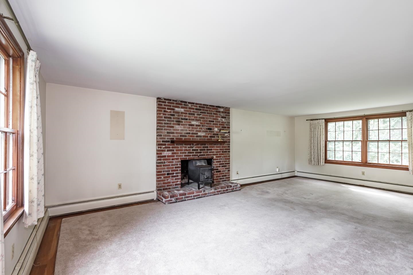 4 Rolling Ridge Road Windham, NH 03087 - Photo 6 of 33