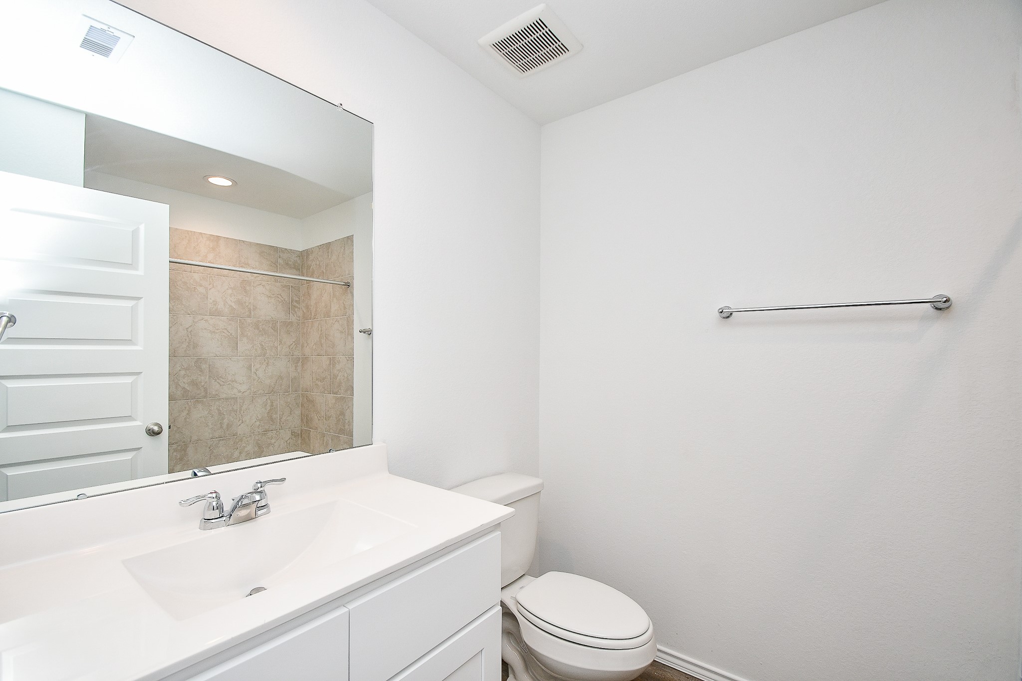 2720 Bryan Grv Lane Rosenberg, TX 77469 - Photo 27 of 32 Full Bath Up