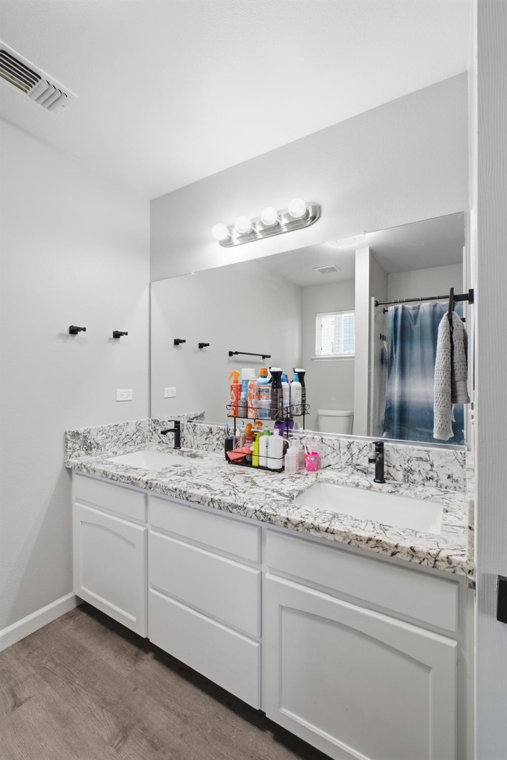 351 West Stanley Avenue Reedley, CA 93654 - Photo 30 of 42 Gallery Image 30