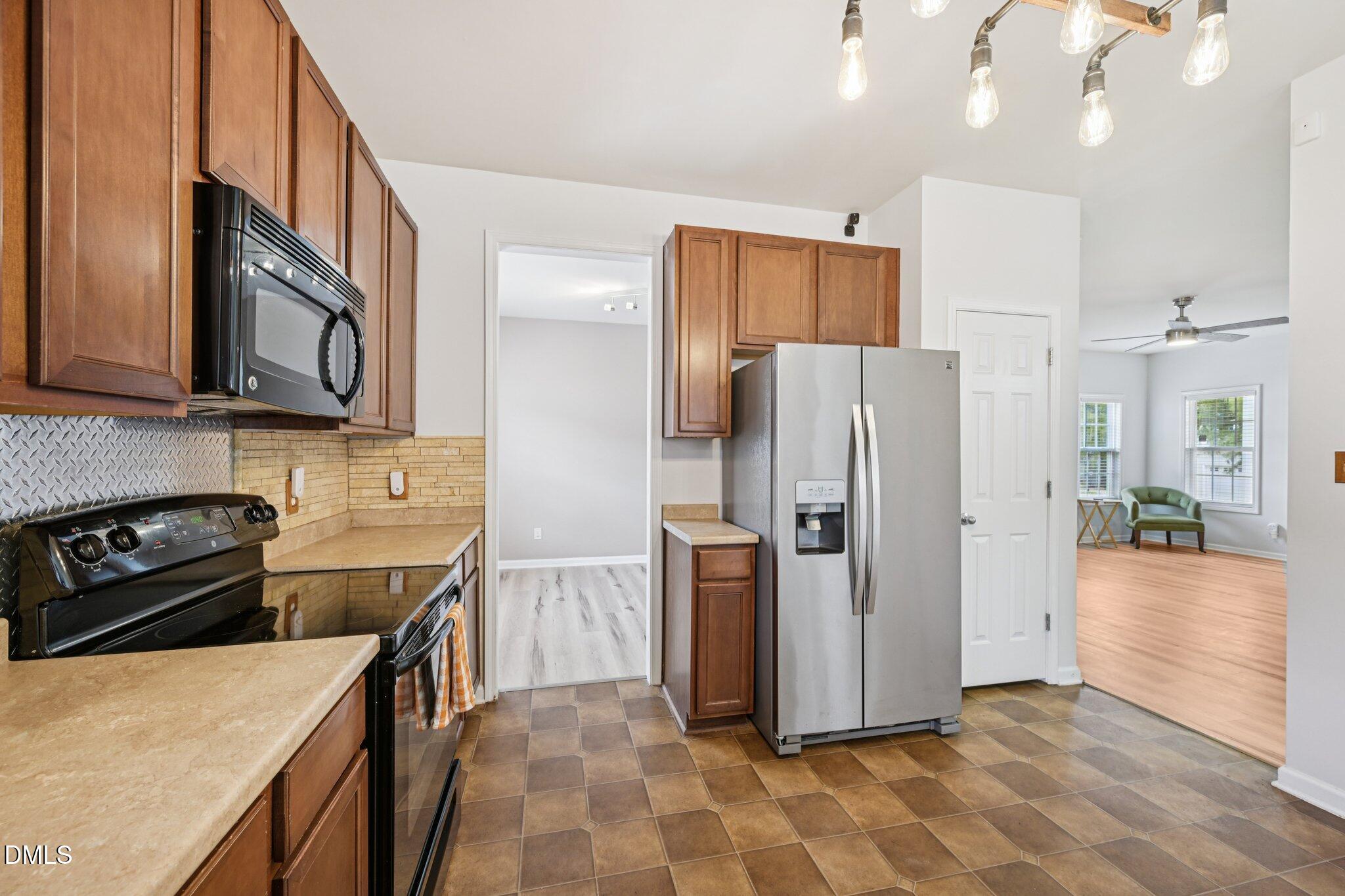 2424 Shepherd Valley Street Raleigh, NC 27610 - Photo 12 of 33 16-web-or-mls-Shepherd Valley St-S1809-0