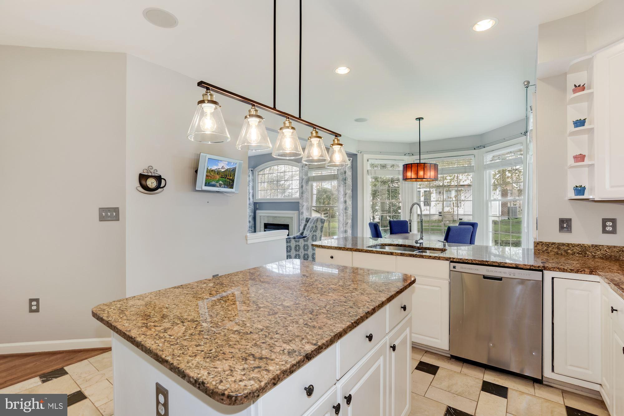 47758 Blockhouse Point Place Sterling, VA 20165 - Photo 12 of 34 Kitchen