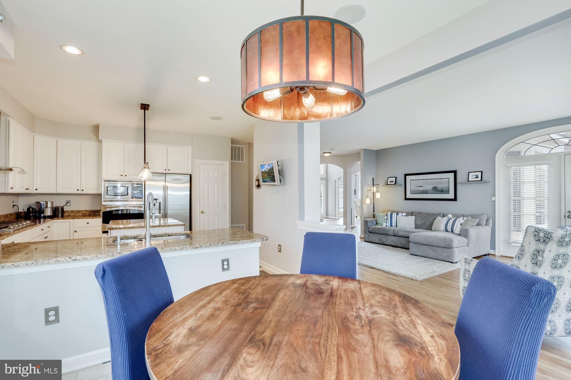 47758 Blockhouse Point Place Sterling, VA 20165 - Photo 10 of 34 Kitchen from breakfast area