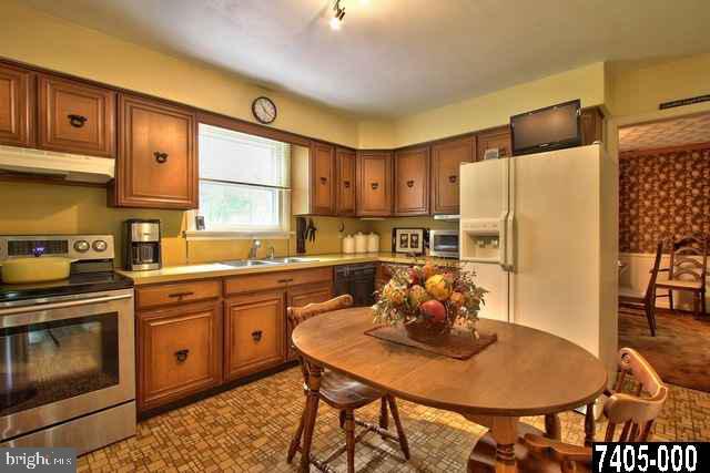 65 Donrene Road Mount Wolf, PA 17347 - Photo 5 of 25 Gallery Image 5