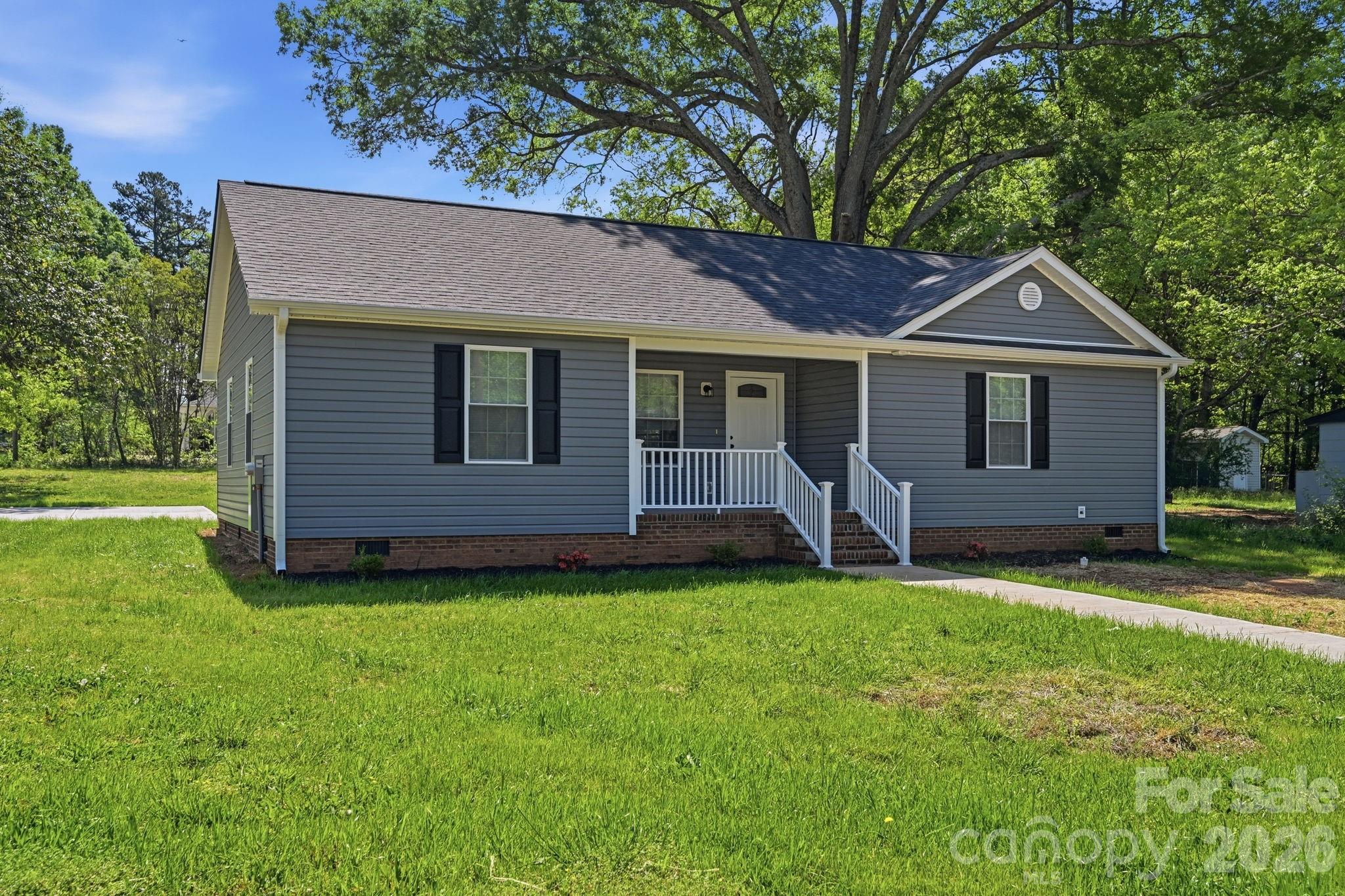63 Pinckney Street York, SC 29745 - Photo 3 of 33