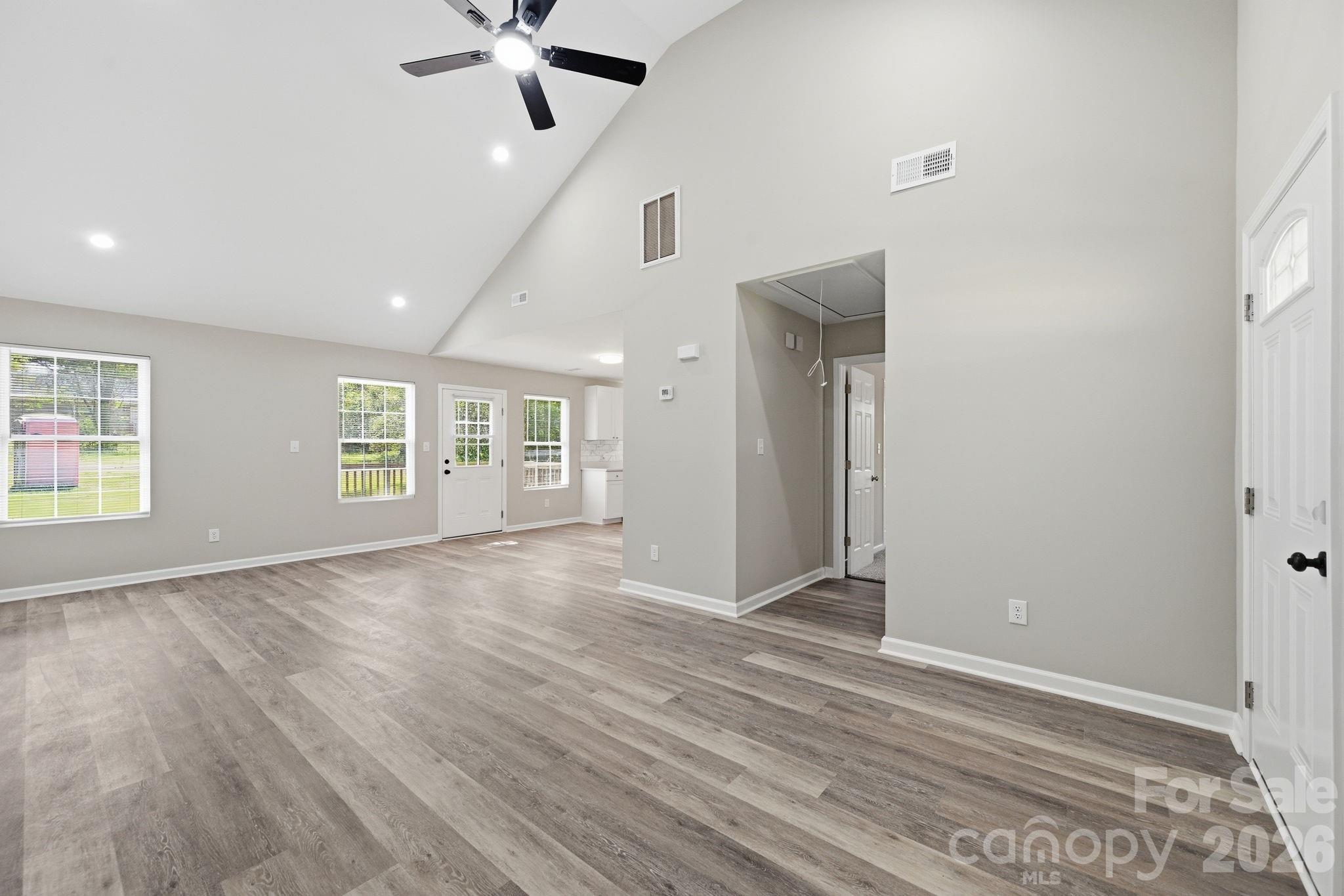 63 Pinckney Street York, SC 29745 - Photo 5 of 33