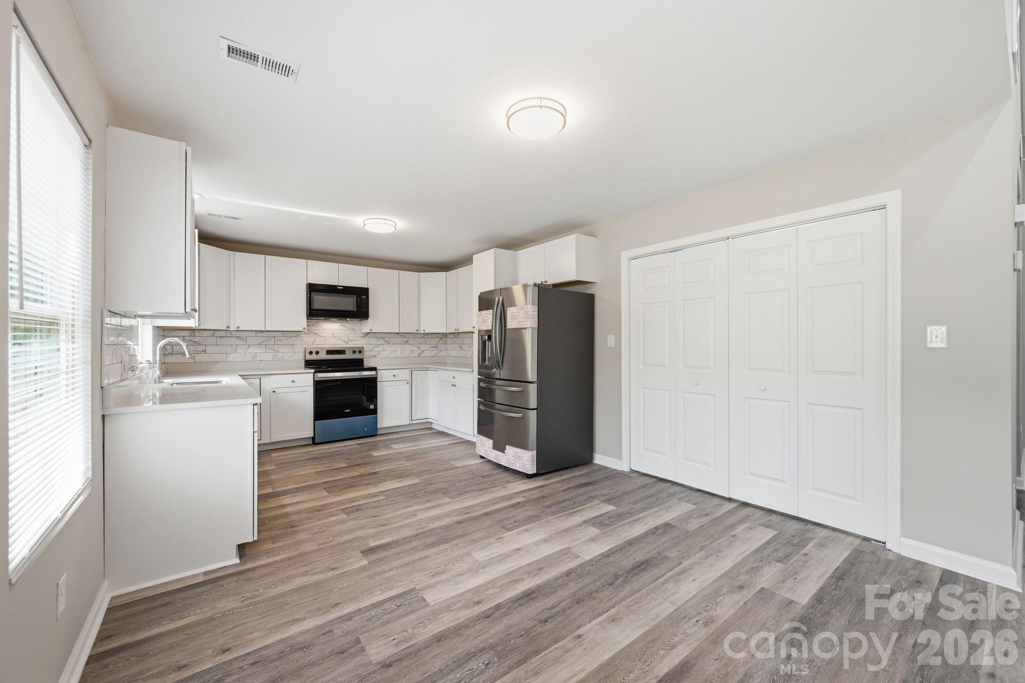 63 Pinckney Street York, SC 29745 - Photo 9 of 33