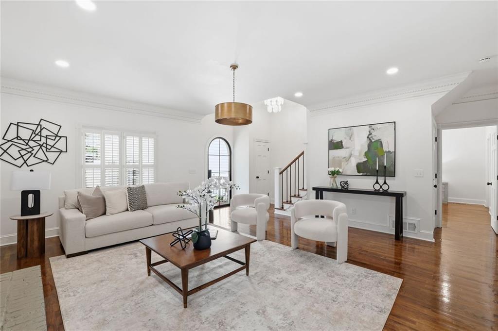 5348 Greenland Road Northeast Sandy Springs, GA 30342 - Photo 12 of 74