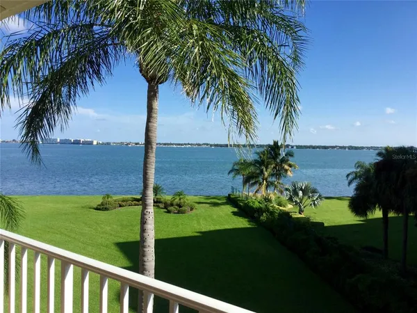 $4,300 | 5151 Isla Key Boulevard South, Unit 324, St. Petersburg, FL 33715