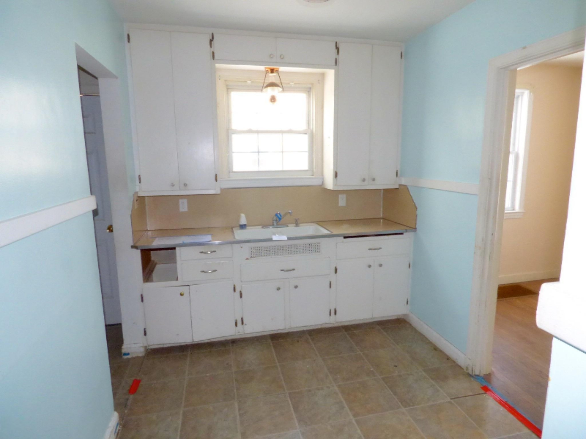 520 Montezuma Road Benton Harbor, MI 49022 - Photo 8 of 25 520_MontezumaRd_08