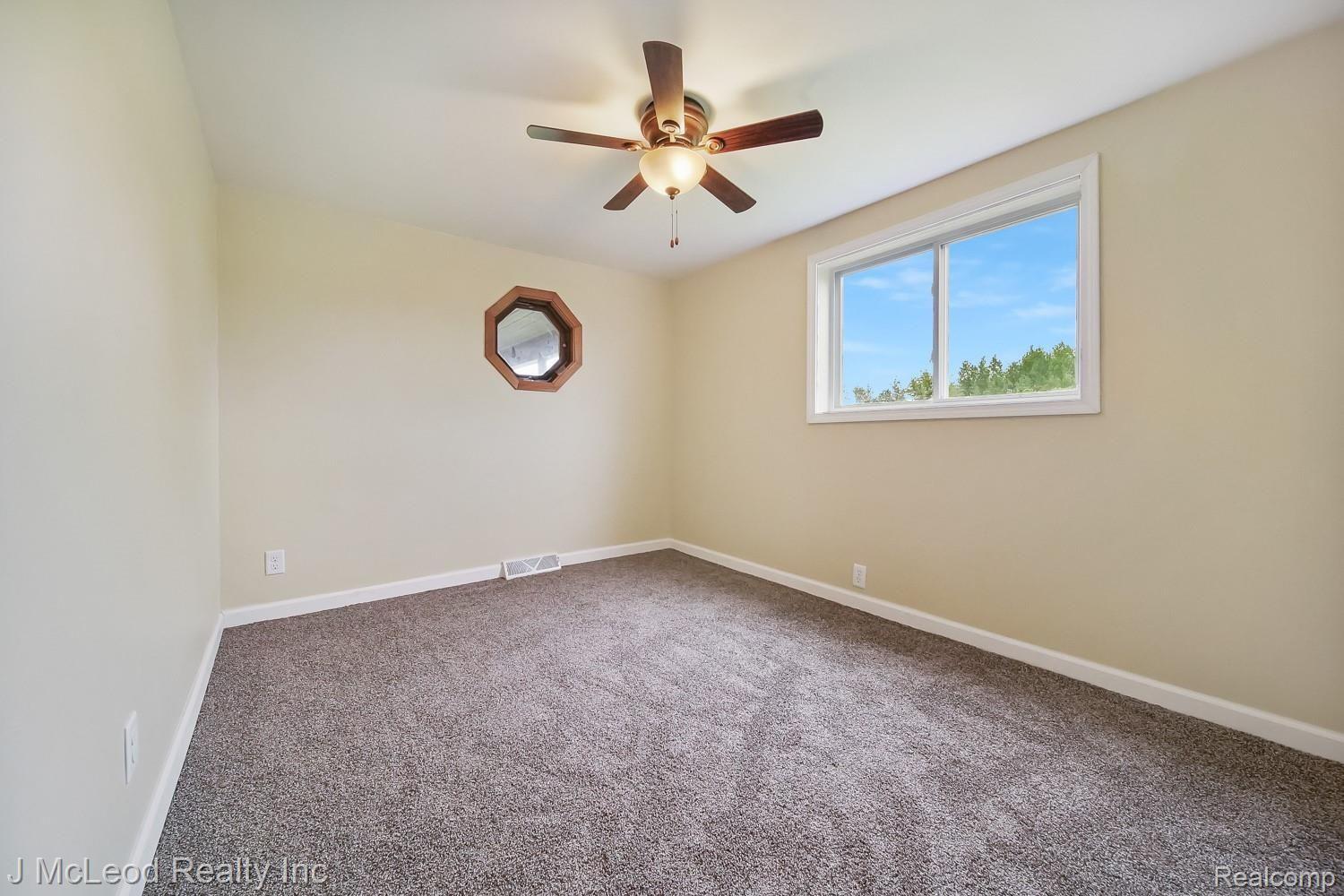 3815 Scholtz Road Lapeer, MI 48446 - Photo 18 of 44 3815 Scholtz Lapeer48446-18.jpg