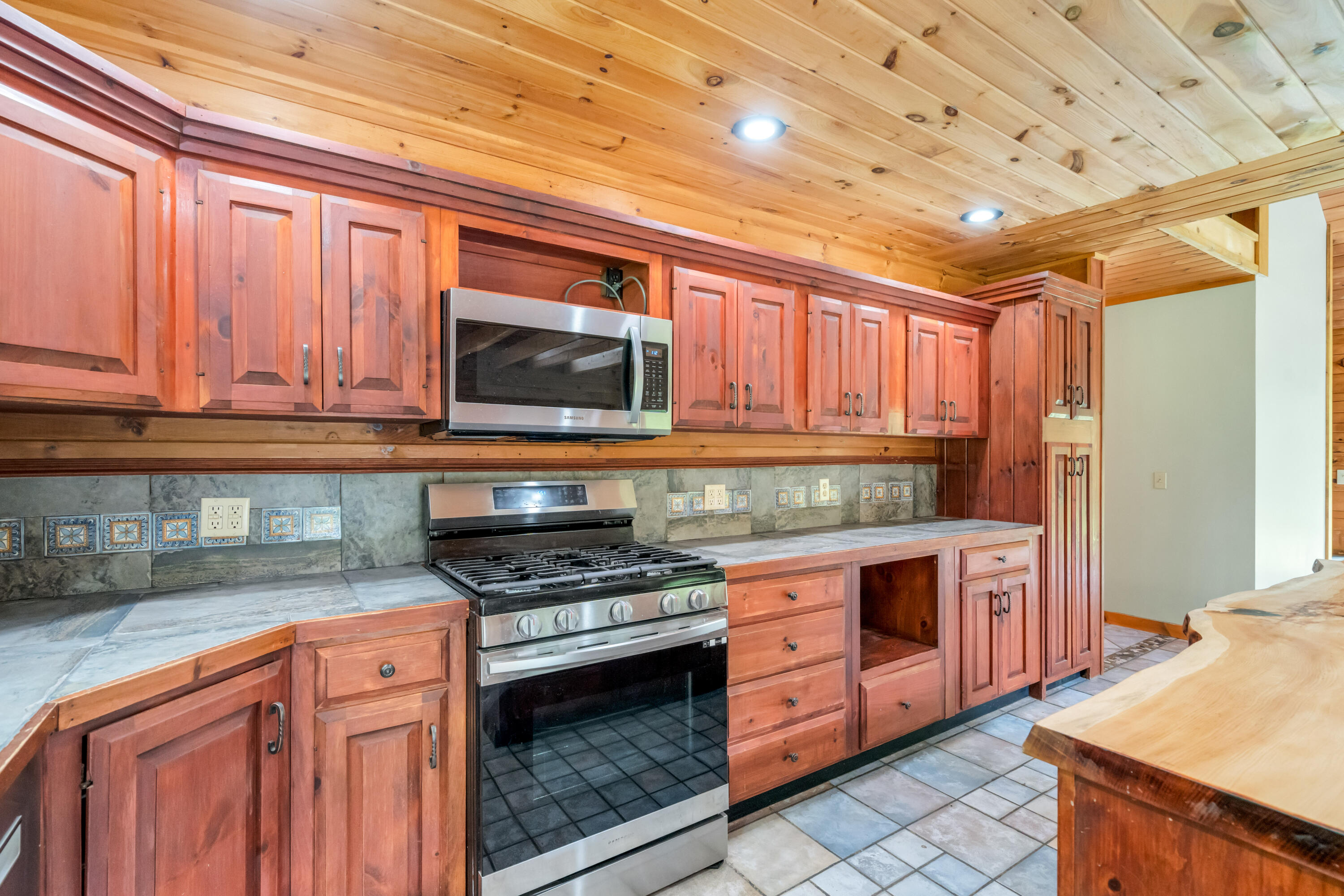41 Sandy Point Road Vassalboro, ME 04989 - Photo 22 of 59 DSC03324