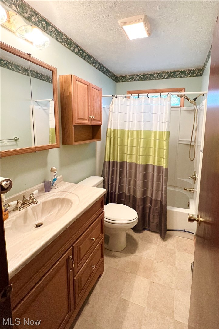 401 South Ridge Drive Cleveland, OH 44109 - Photo 6 of 17 Gallery Image 6