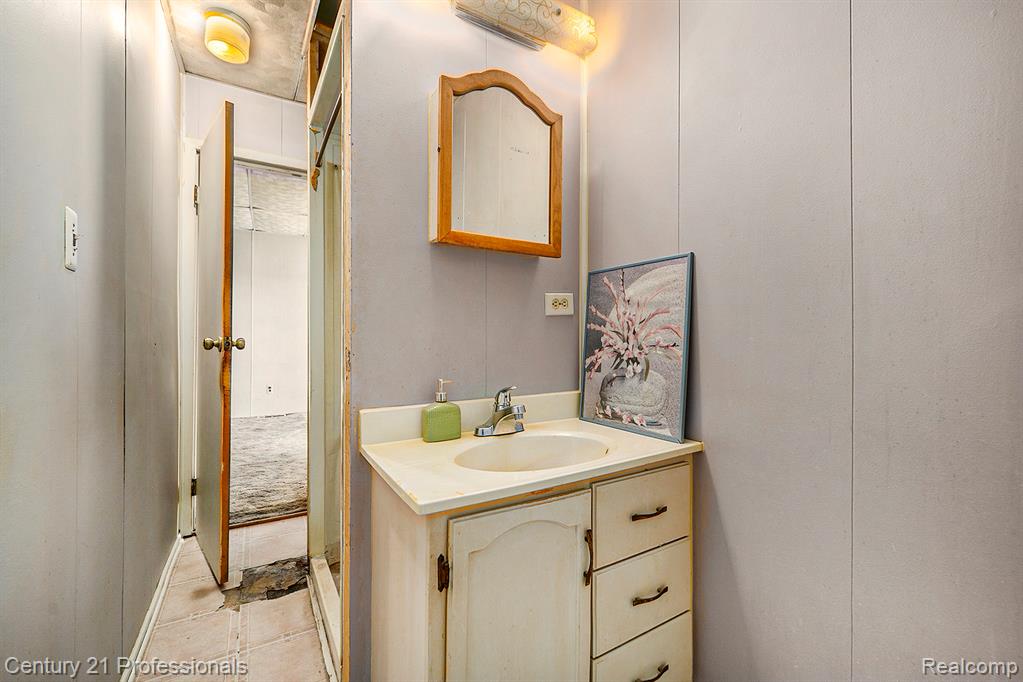 428 East Street Rochester, MI 48307 - Photo 22 of 30
