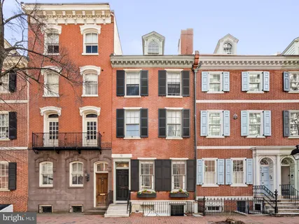 $2,100,000 | 604 Spruce Street, Philadelphia, PA 19106