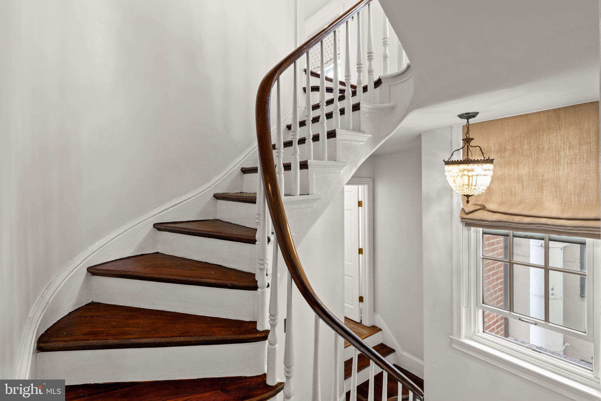 604 Spruce Street Philadelphia, PA 19106 - Photo 43 of 69 a view of entryway