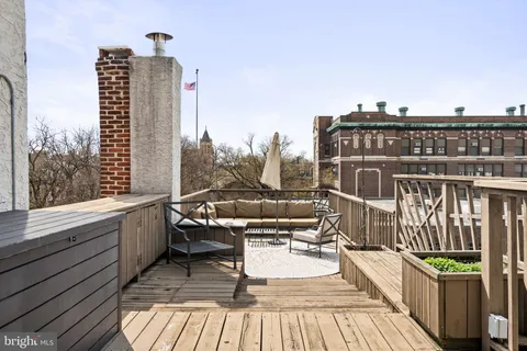 $2,100,000 | 604 Spruce Street, Philadelphia, PA 19106