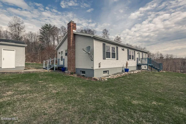 $340,000 | 955 Highway 67, Johnstown, NY 12095