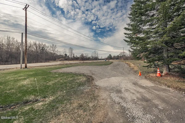 $340,000 | 955 Highway 67, Johnstown, NY 12095