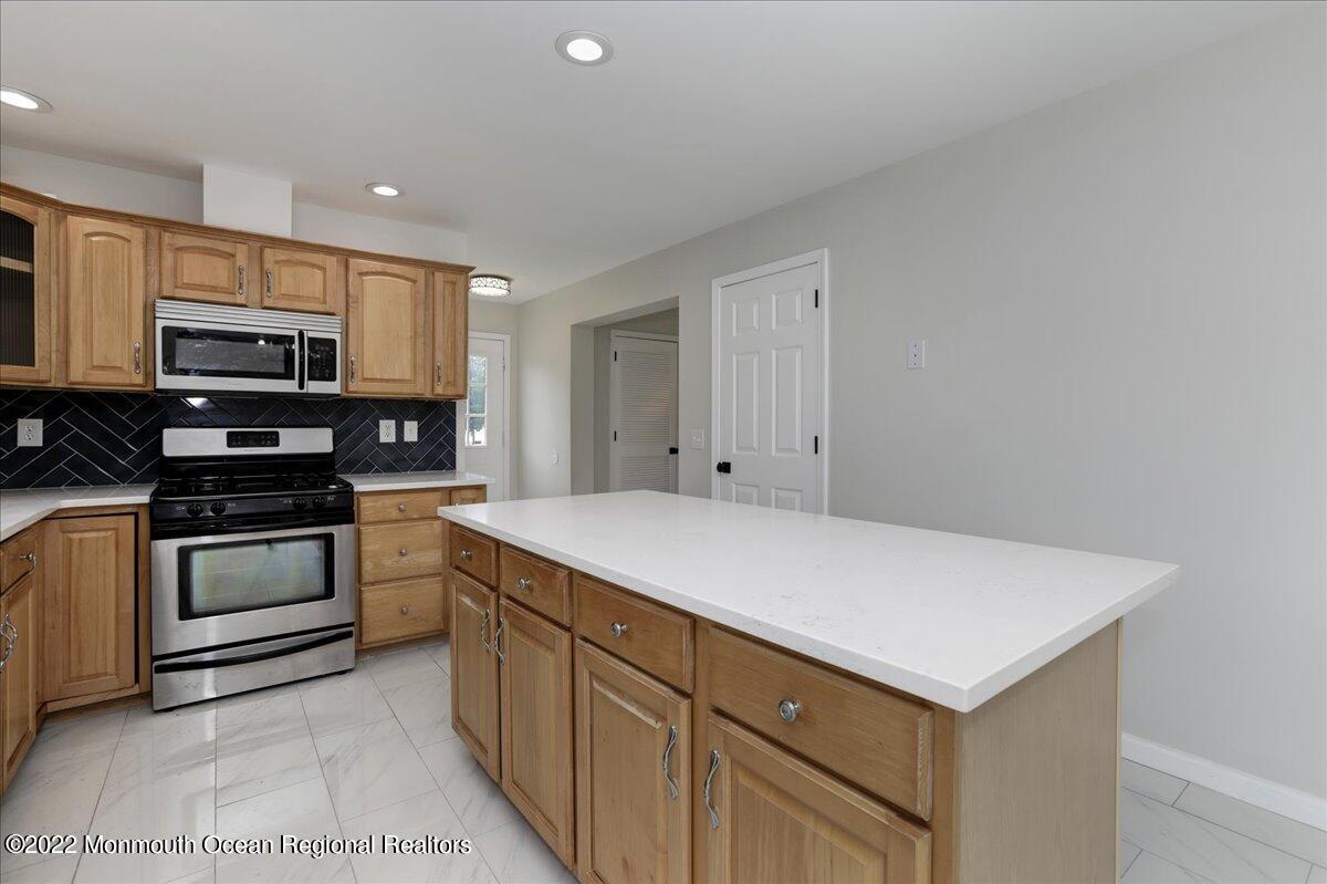 110 Island Road Toms River, NJ 08753 - Photo 20 of 51 26-110IslandRd0026