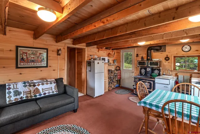 a view of utility room