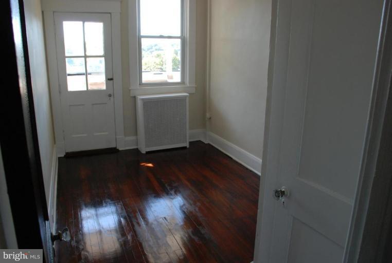 4204 Falls Road Baltimore, MD 21211 - Photo 17 of 21 Bedroom #3