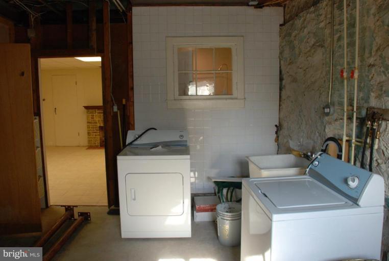 4204 Falls Road Baltimore, MD 21211 - Photo 20 of 21 Laundry Area 1