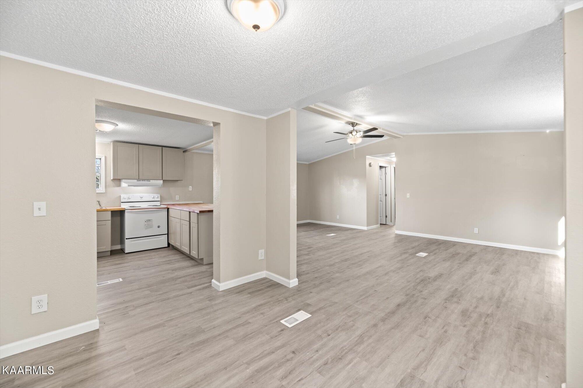 822 Short Bark Road Madisonville, TN 37354 - Photo 5 of 19 Gallery Image 5