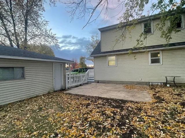 $399,900 | 321 Janet Avenue, Darien, IL 60561