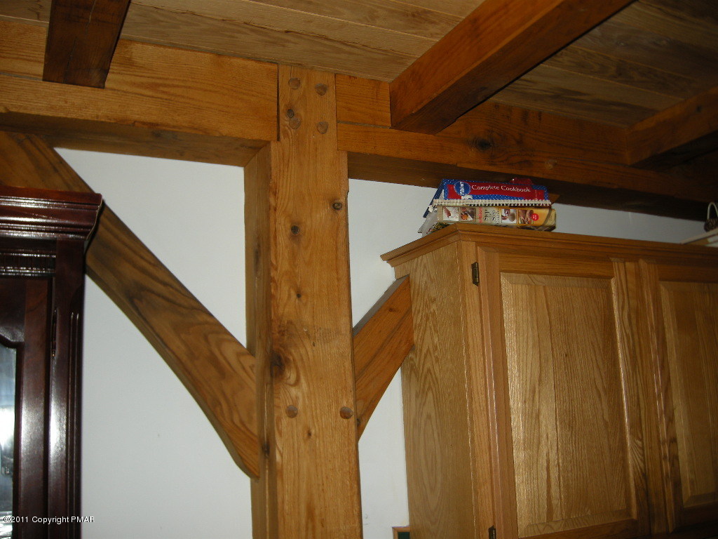 112 Spring Lane Cresco, PA 18326 - Photo 11 of 31 Timber-peg Detail