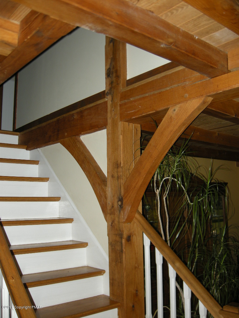 112 Spring Lane Cresco, PA 18326 - Photo 10 of 31 Timber-peg Detail