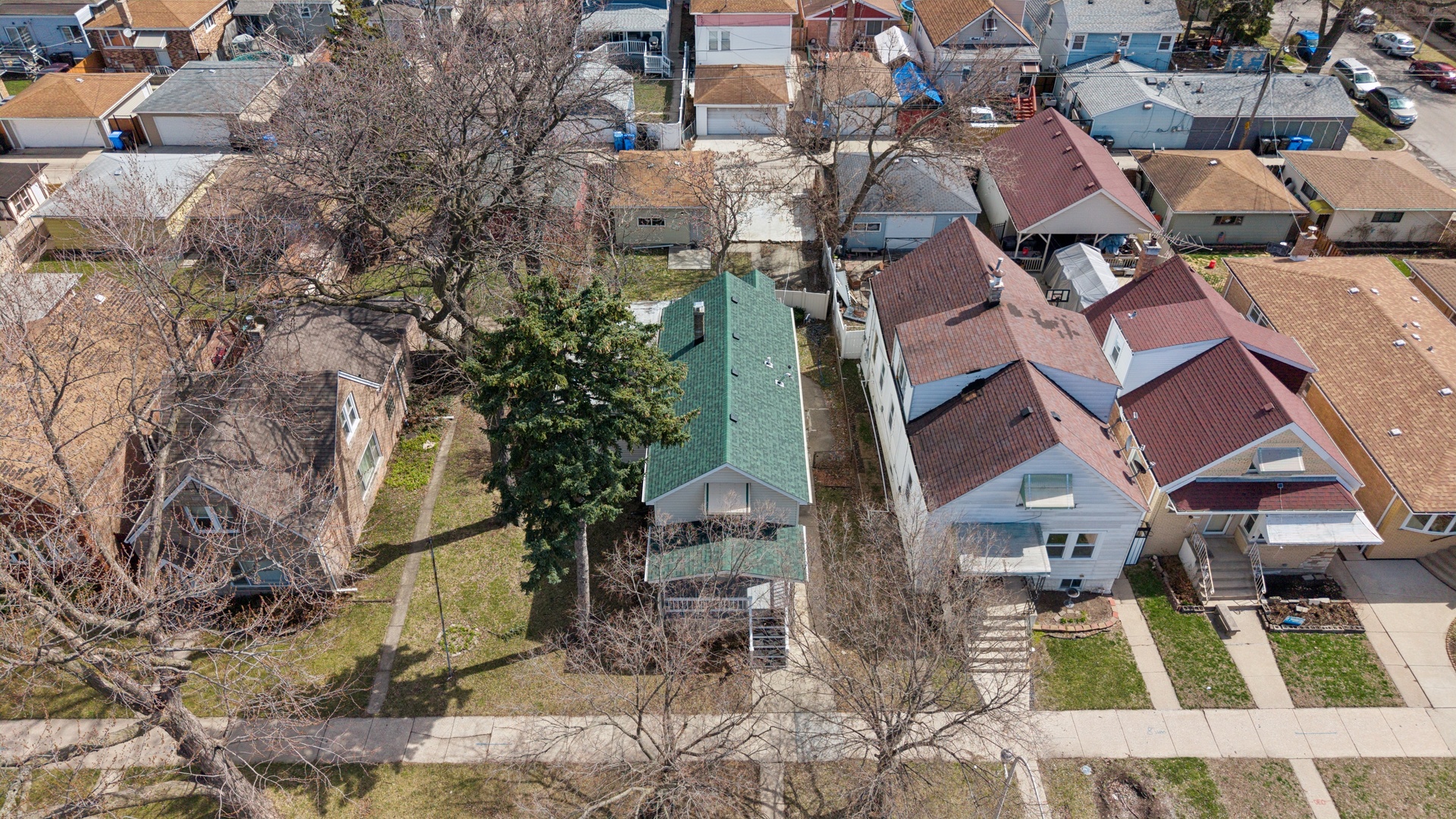 6347 South Kenneth Avenue Chicago, IL 60629 - Photo 32 of 40 an aerial view of residential houses with outdoor space